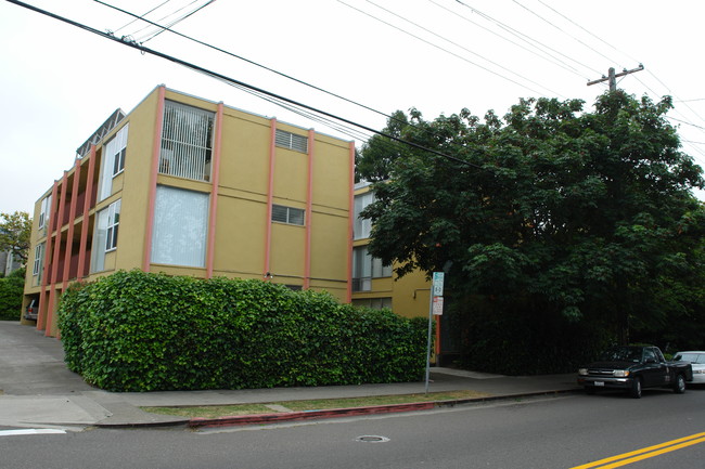 2801 College Ave in Berkeley, CA - Building Photo - Building Photo