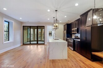 631 W Wellington Ave, Unit 1 in Chicago, IL - Building Photo - Building Photo