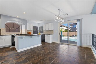 10902 Fintry Hills St in Las Vegas, NV - Building Photo - Building Photo