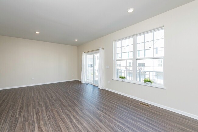 804 Neubauer Circle in Lindenhurst, IL - Building Photo - Building Photo