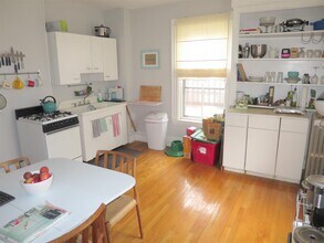 145 Orchard St, Unit 1 in Somerville, MA - Foto de edificio - Building Photo