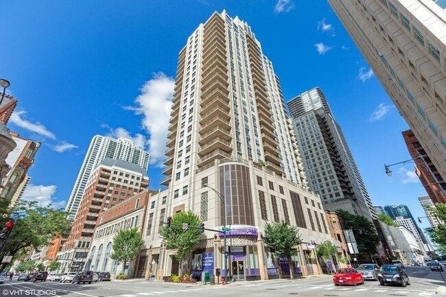 property at 635 N Dearborn St