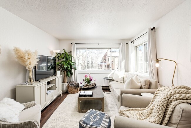 property at 294 Snowmass Club Cir