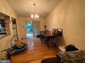 11295 Sitting Bull Cir in Lusby, MD - Building Photo - Building Photo