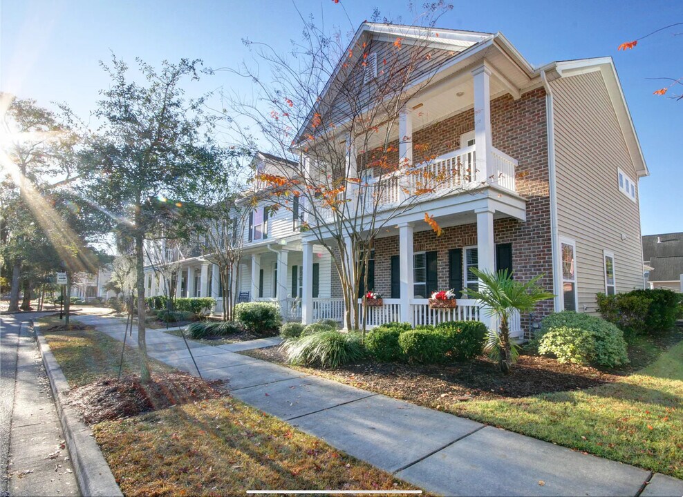1461 Nautical Chart Dr in Charleston, SC - Building Photo
