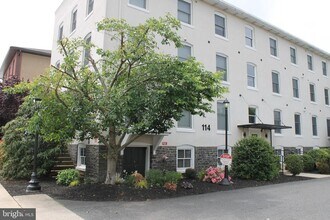 114 Front St in Quakertown, PA - Building Photo - Building Photo