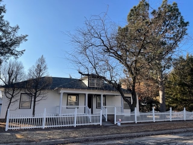 property at 207 E 1st Ave