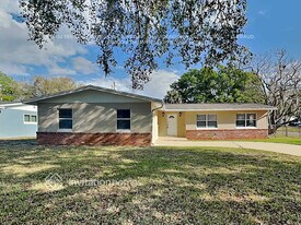 2240 Kansas St in Titusville, FL - Building Photo