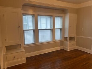 2256 Rexwood Rd, Unit 2nd Floor in Cleveland Heights, OH - Building Photo - Building Photo