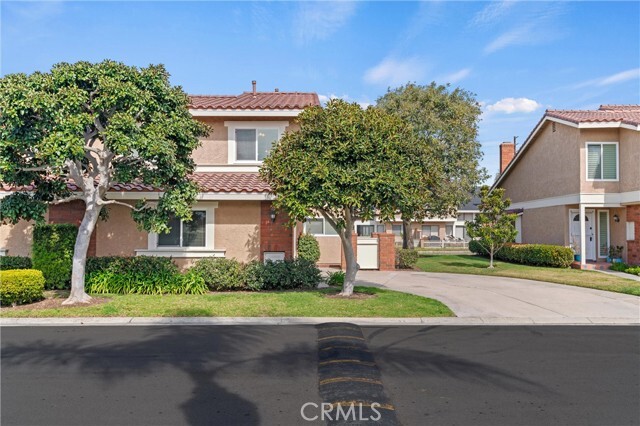 7911 Seawall Cir in Huntington Beach, CA - Building Photo - Building Photo