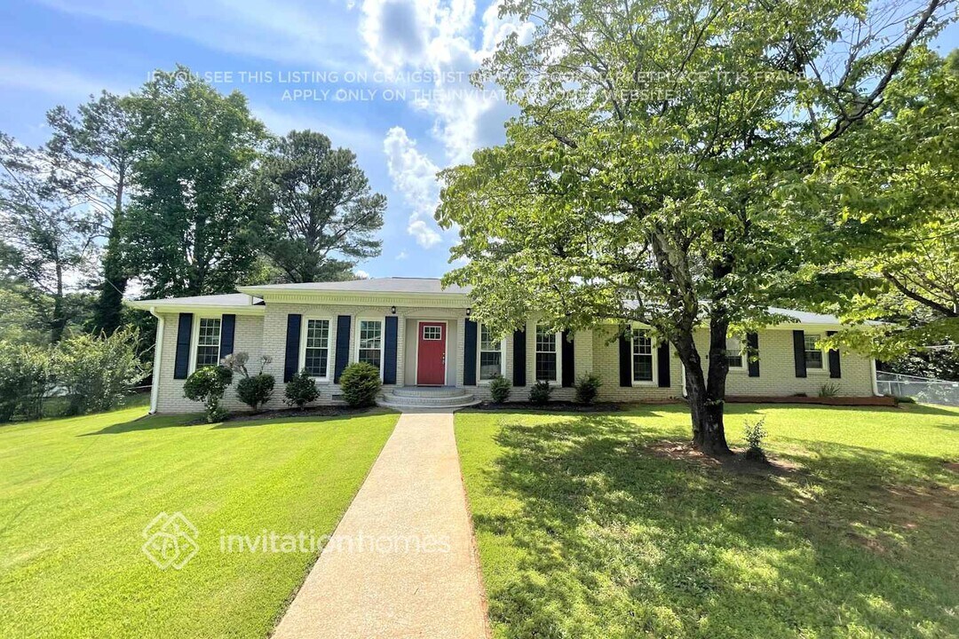 4872 Duncan Dr in Powder Springs, GA - Building Photo