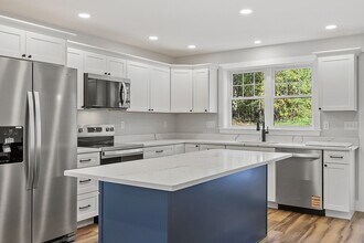 18 Buttonwood Pl in Lunenburg, MA - Building Photo - Building Photo