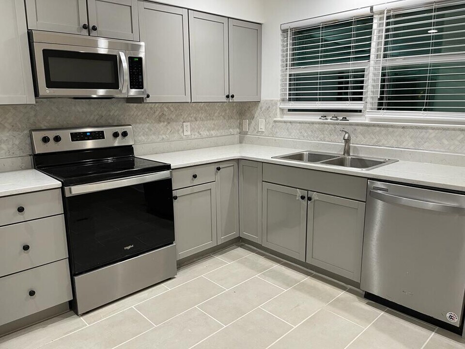 507 E 24th St in Lynn Haven, FL - Building Photo