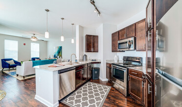 Alinium at Zionsville in Zionsville, IN - Building Photo - Building Photo
