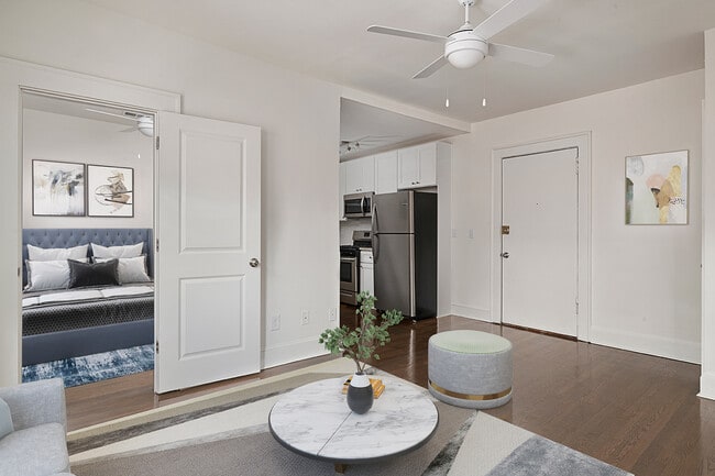 Highland Oaks in Atlanta, GA - Building Photo - Building Photo