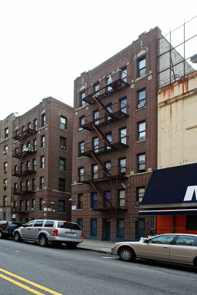 2526 Valentine Ave in Bronx, NY - Building Photo - Building Photo