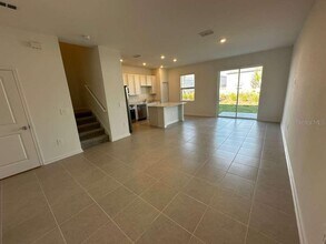 2713 Skyline Lp in Kissimmee, FL - Building Photo - Building Photo