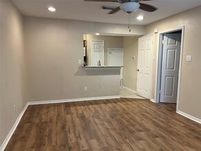 837 Wax Myrtle Ln in Houston, TX - Building Photo - Building Photo