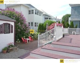 25 Saint Clements Rd in Medford, MA - Building Photo - Building Photo