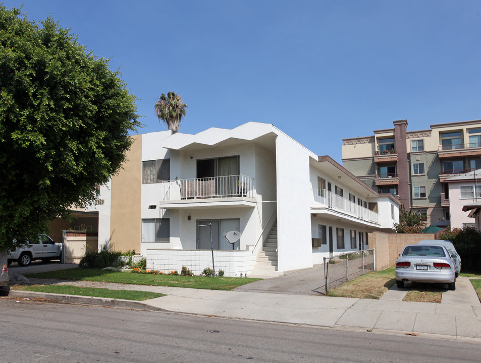 11969 Iowa Ave in Los Angeles, CA - Building Photo