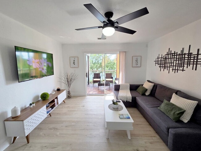 property at 5447 Vineland Rd