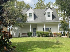 1420 Riverside Dr in Bryans Road, MD - Building Photo