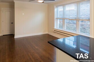 918 Green Bay Rd, Unit 3C in Winnetka, IL - Building Photo - Building Photo