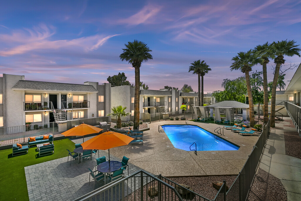 Park 67 Apartments in Glendale, AZ | ApartmentHomeLiving.com