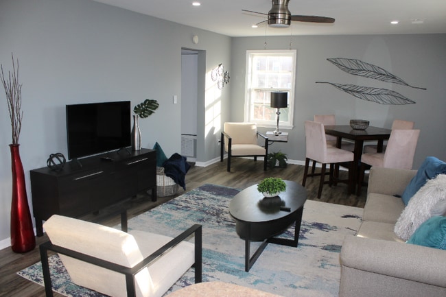 2110 38th St SE in Washington, DC - Foto de edificio - Building Photo