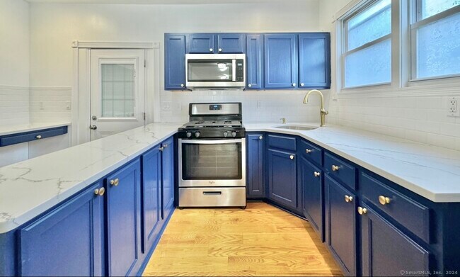 112 Greenwood St in New Haven, CT - Foto de edificio - Building Photo