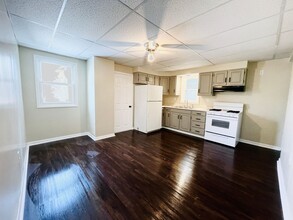 207 E 15th Ave in Homestead, PA - Building Photo - Building Photo