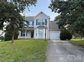 8821 Cameron Spring Rd in Charlotte, NC - Building Photo
