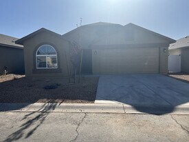 1368 Roper Ln in Safford, AZ - Building Photo