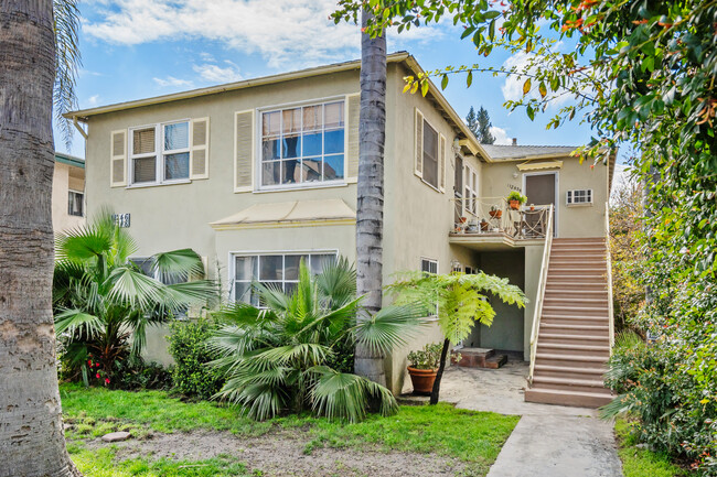 11248 La Maida St in North Hollywood, CA - Foto de edificio - Building Photo