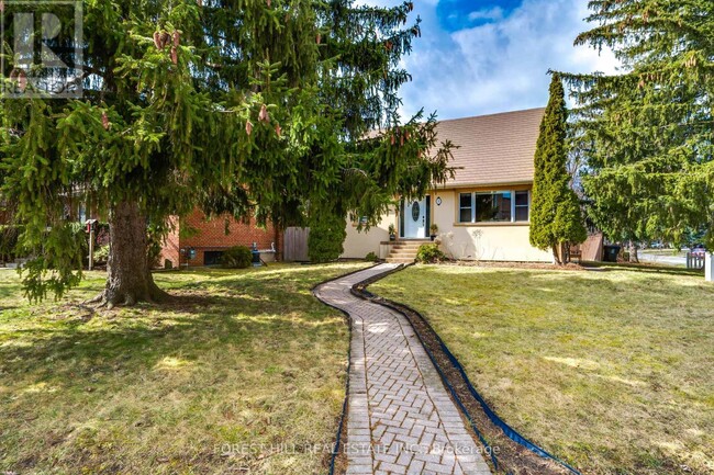 12 Glen Agar Dr