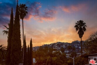 950 Havenhurst Dr in West Hollywood, CA - Building Photo - Building Photo