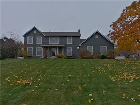 10071 Raleigh Ct in Woodbury, MN - Building Photo