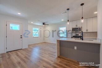 3923 Alsace St in Houston, TX - Building Photo - Building Photo