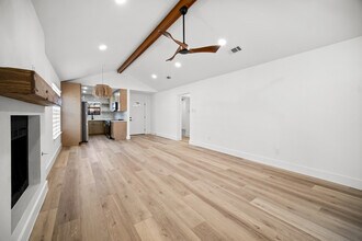 2404 Windrift Way in Round Rock, TX - Building Photo - Building Photo