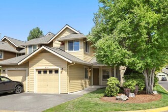 9135 161st Pl NE in Redmond, WA - Building Photo - Building Photo