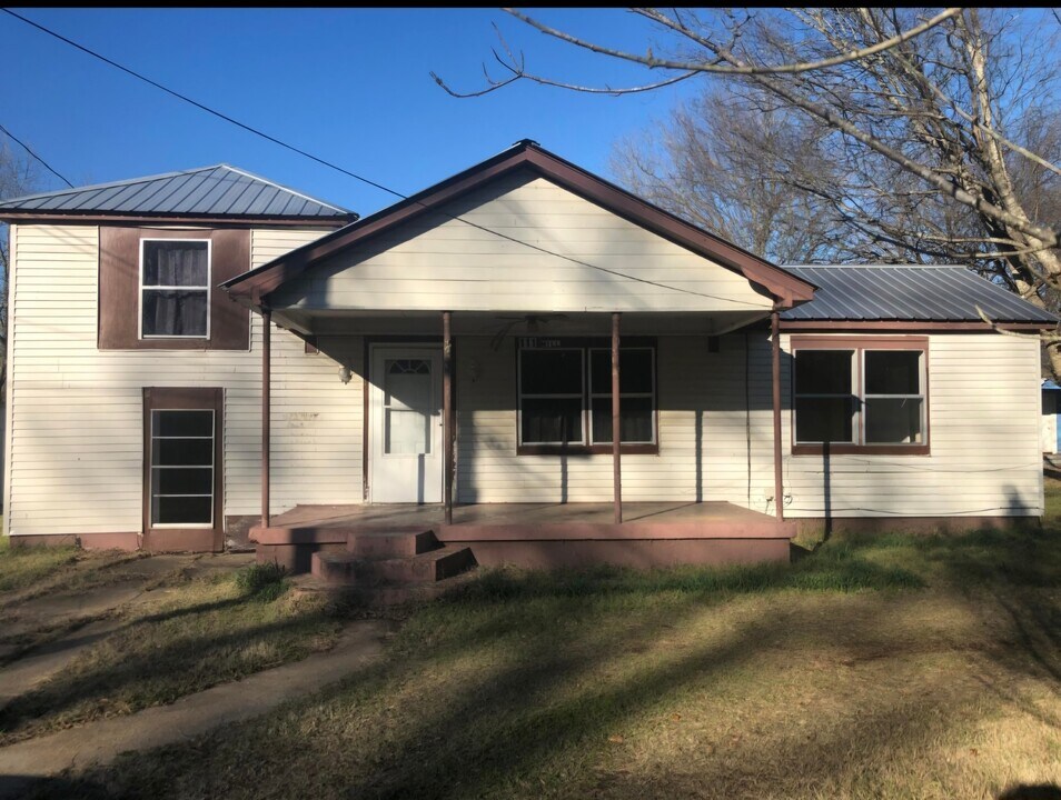 111 Mill St in Columbus, MS - Building Photo