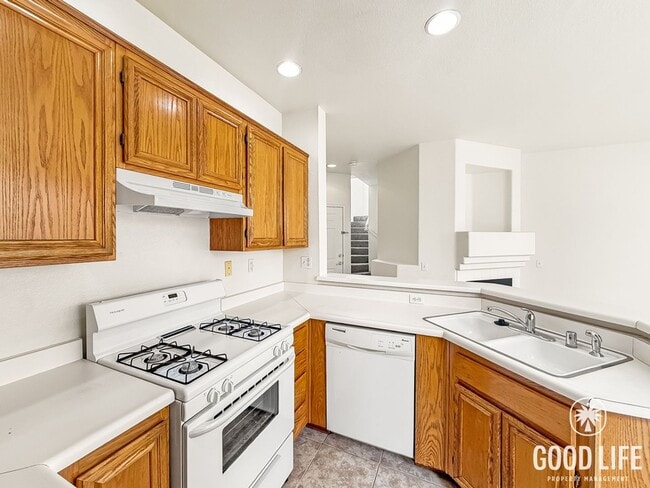 10825 Caminito Arcada in San Diego, CA - Building Photo - Building Photo