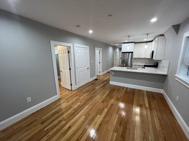 15 Harold St, Unit 1