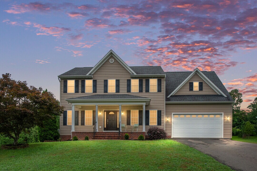 21 Noel Dr in Fredericksburg, VA - Building Photo