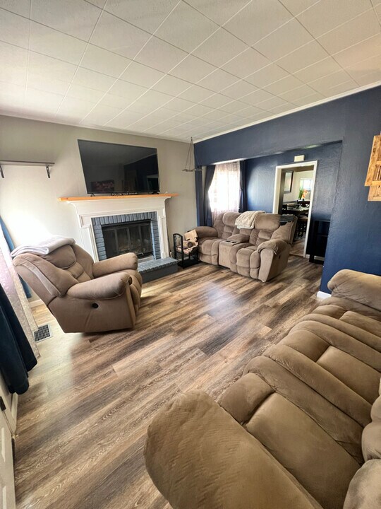 307 E 18th St in Idaho Falls, ID - Building Photo