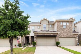 8305 Oxalis Ln in Dallas, TX - Building Photo