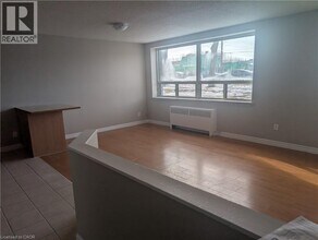 468 Ottawa St N in Hamilton, ON - Building Photo - Building Photo