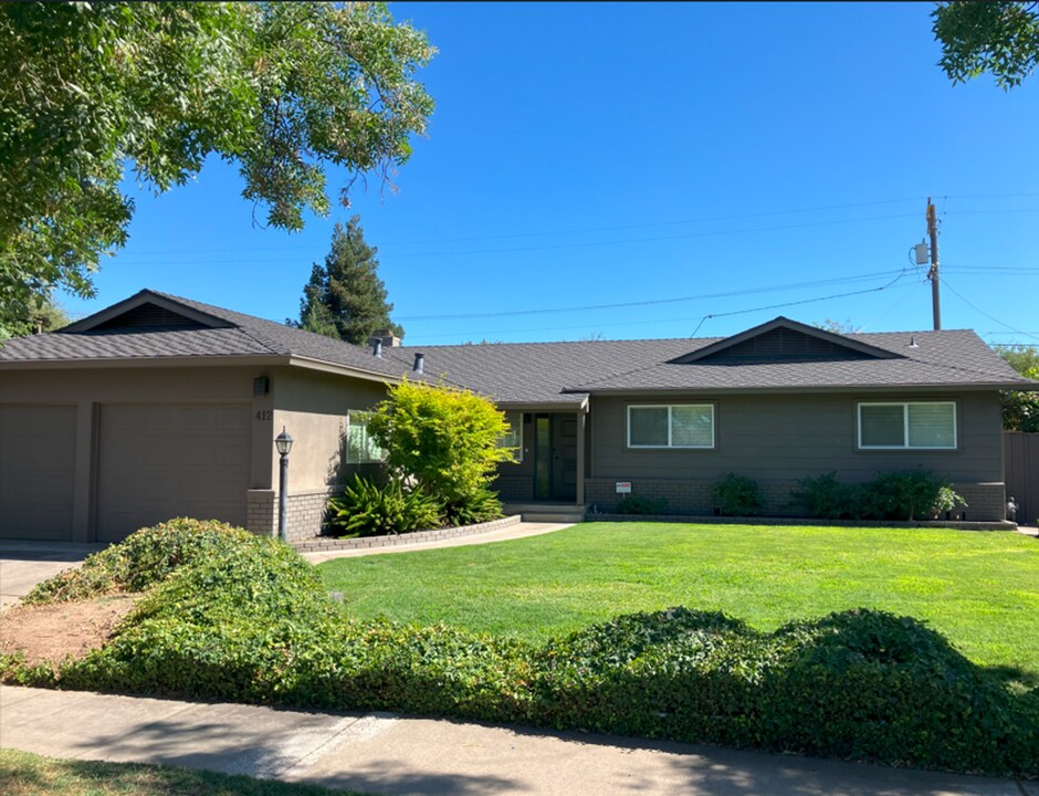 412 Woodrow Ave in Modesto, CA - Building Photo