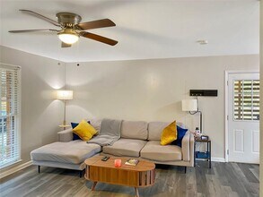 5282 Maple Valley Rd SW in Mableton, GA - Building Photo - Building Photo