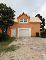 275 Hill Of Contentment in Lakehills, TX - Building Photo